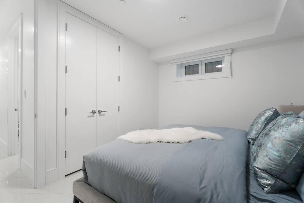 Brand New 2 Bedroom Point Grey Getaway Vancouver Exterior photo
